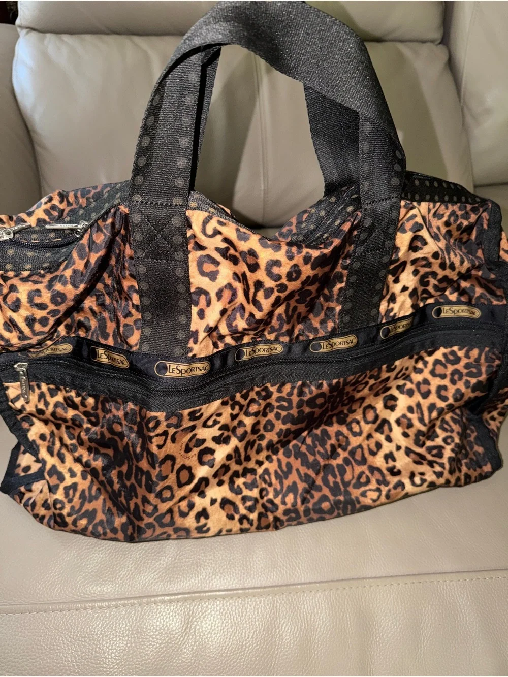 LESPORTSAC Leopard Print Black/Brown Weekender Duffel Bag ShoulderStrap Zippered - Picture 4 of 16